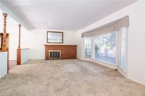 Reseda, CA 91335,6414 Corbin Avenue