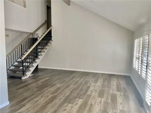 Calabasas, CA 91302,3921 Declaration Avenue