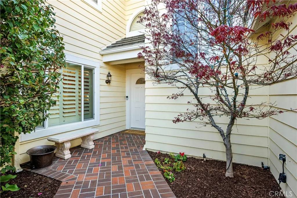 Valencia, CA 91355,24118 Saint Moritz Drive