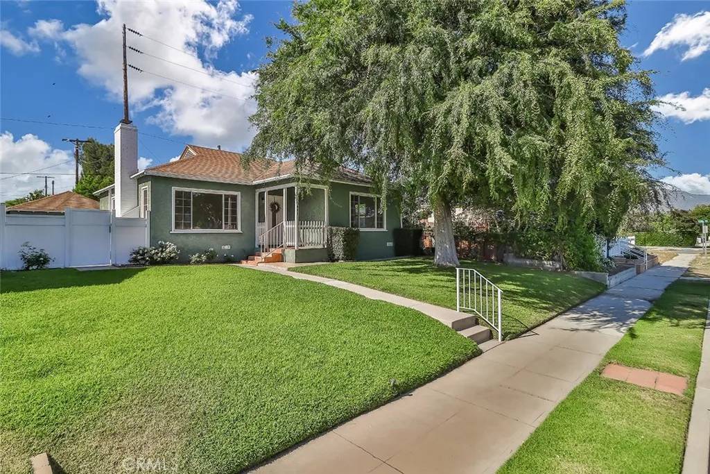 3411 W Chandler Boulevard, Burbank, CA 91505