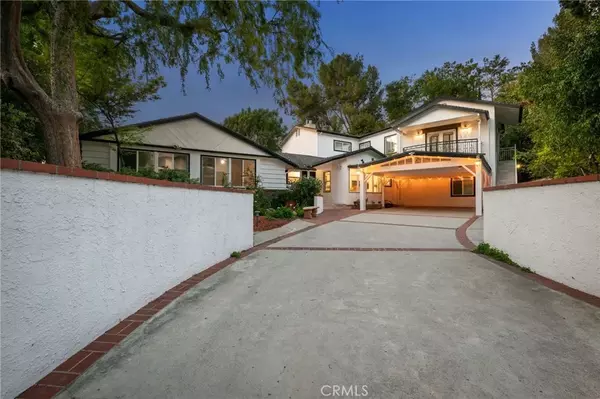 Encino, CA 91436,3601 Dellvale Place