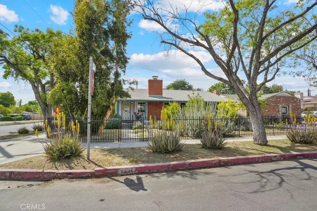 Van Nuys, CA 91406,7001 Lasaine Avenue