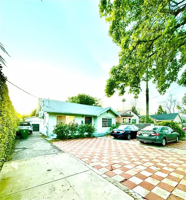 6703 Cedros Avenue, Van Nuys, CA 91405