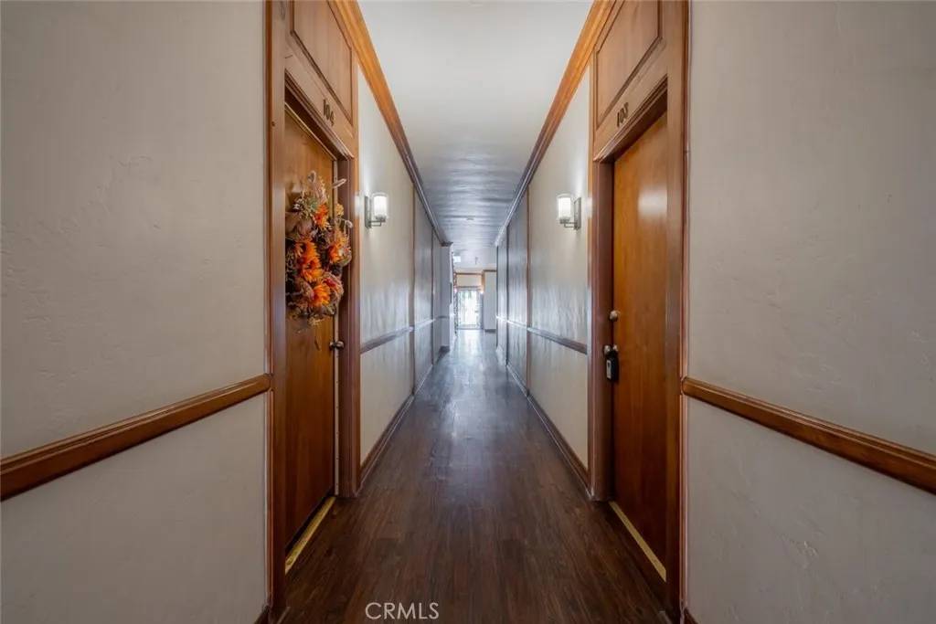 Beverly Hills, CA 90210,340 N Oakhurst Drive #103