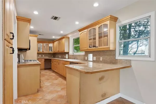 Winnetka, CA 91306,8856 Fullbright Avenue