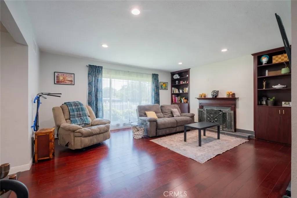 North Hills, CA 91343,9419 Haskell Avenue