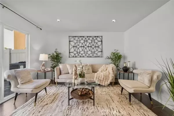 Van Nuys, CA 91406,6840 De Celis Place #22