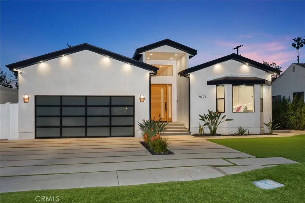 Sherman Oaks, CA 91423,4739 Ventura Canyon Avenue