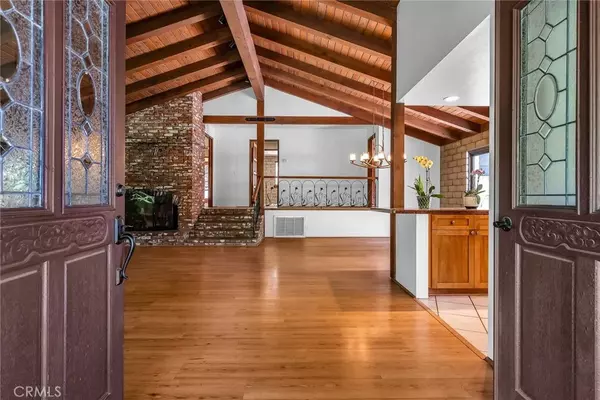 535 Crater Camp Drive, Calabasas, CA 91302
