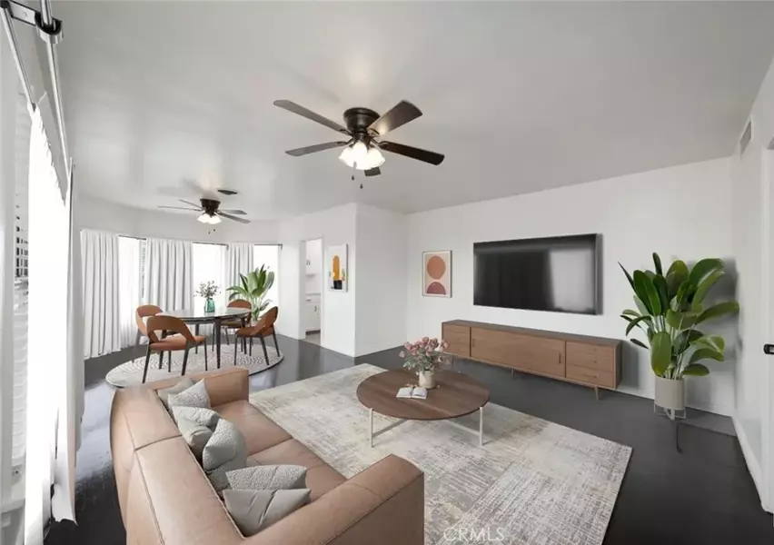 2 Jeffrey Street, Bakersfield, CA 93305