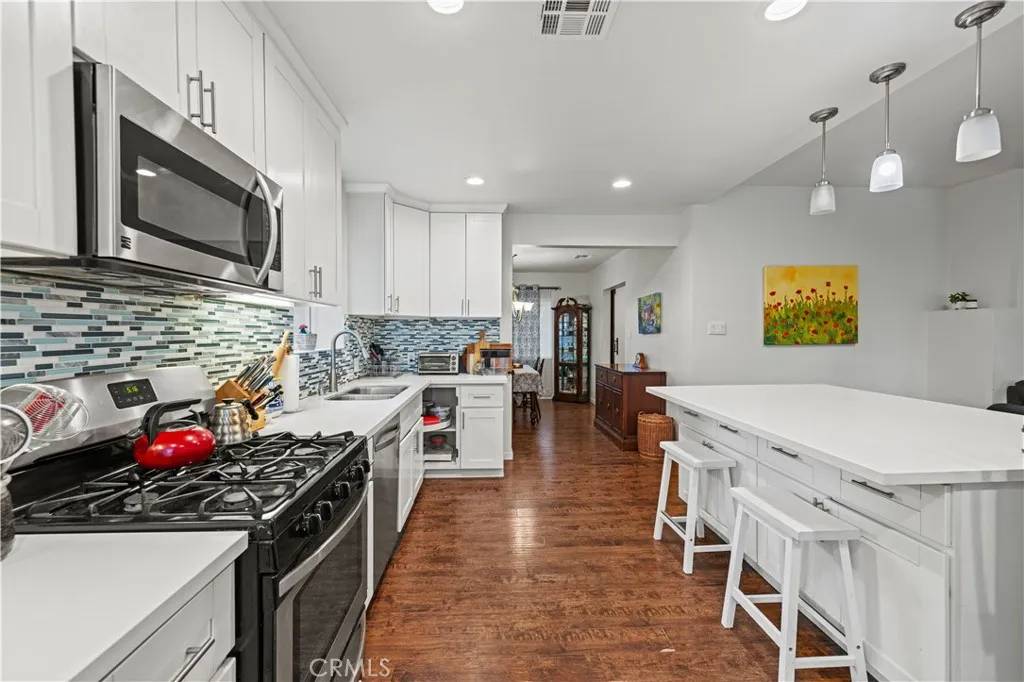 Van Nuys, CA 91405,14805 Valerio Street