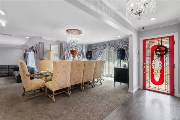 West Hills, CA 91307,6520 Shoup Avenue
