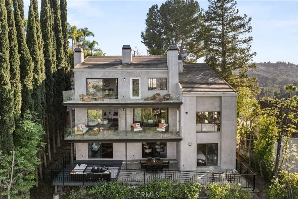 Studio City, CA 91604,3622 Roberts View Place