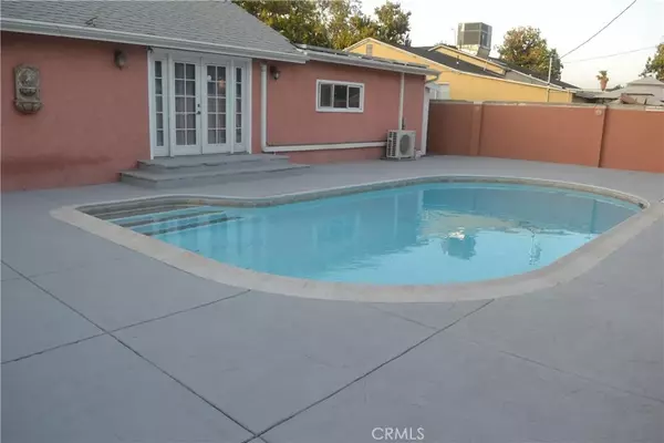 Panorama City, CA 91402,13962 Stagg Street