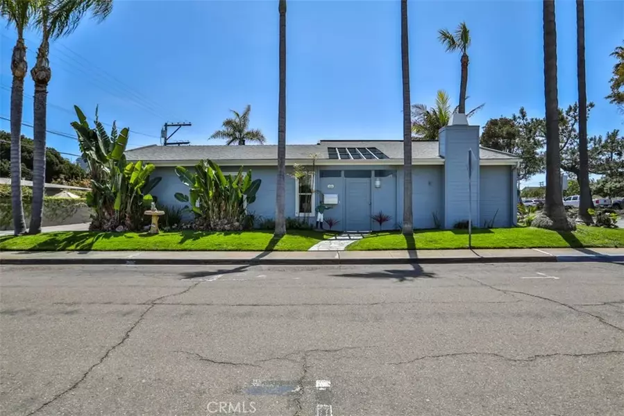 205 24th Street, Del Mar, CA 92014