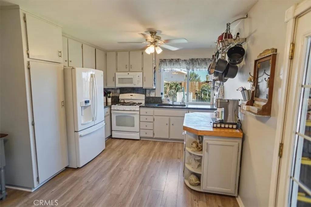Lancaster, CA 93536,43056 Yew Street