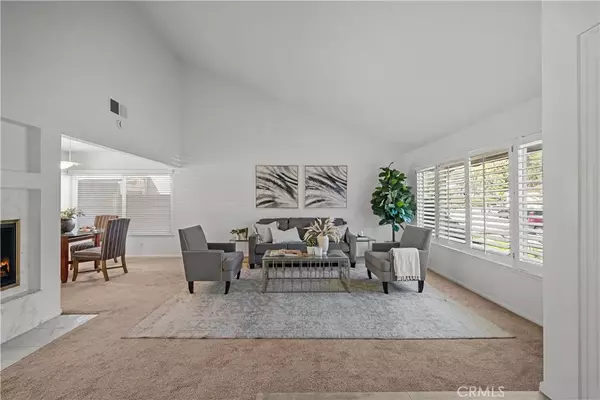 Valencia, CA 91355,23520 Via Farol