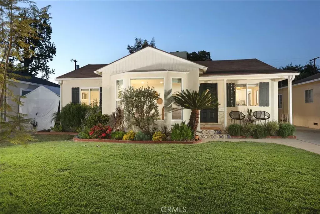 Van Nuys, CA 91406,17525 Hamlin Street