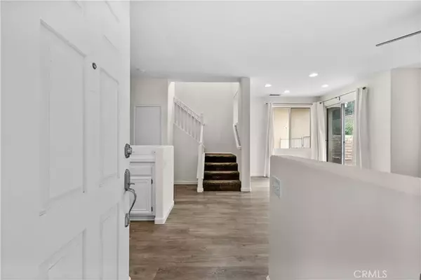 Valencia, CA 91354,28360 Mayfair Drive