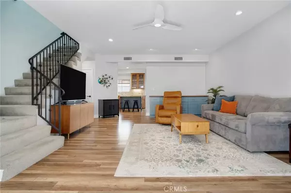 Sherman Oaks, CA 91411,14544 Margate Street #7