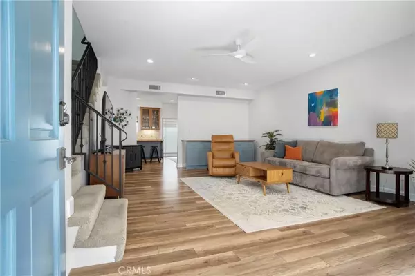 Sherman Oaks, CA 91411,14544 Margate Street #7