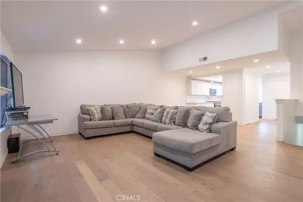 Newhall, CA 91321,26144 Rainbow Glen Drive