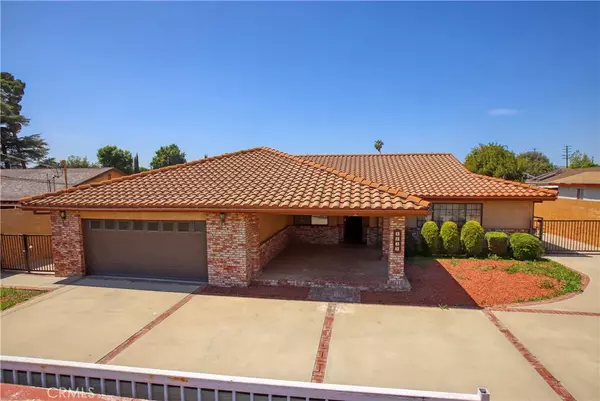 8639 Hayvenhurst Avenue, North Hills, CA 91343