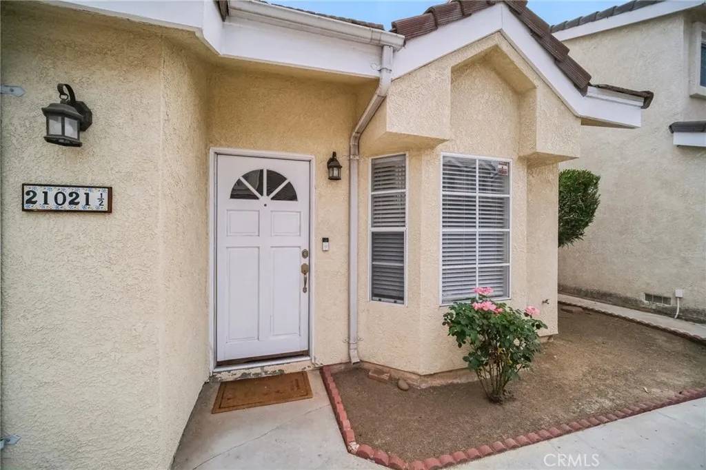 21021 Gault Street #9, Canoga Park, CA 91303