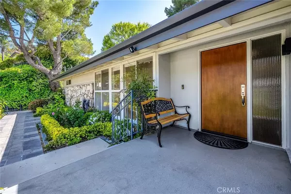 Sherman Oaks, CA 91403,3521 Stonewood Drive