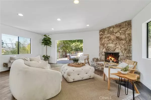 Sherman Oaks, CA 91423,3392 Coy Drive