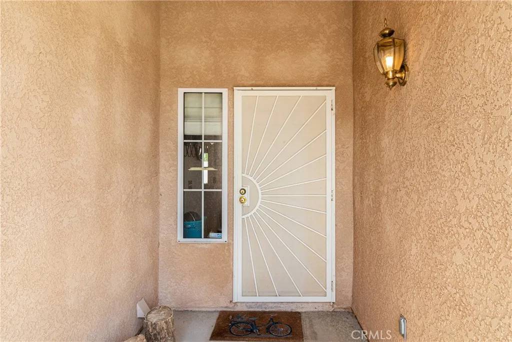 Lancaster, CA 93536,5537 W Avenue L-15