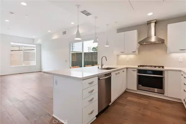 North Hollywood, CA 91601,4831 Craner Avenue