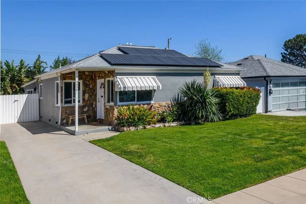 2430 N Lincoln Street, Burbank, CA 91504