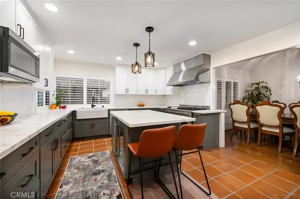 Lake Balboa, CA 91406,7255 De Celis Place