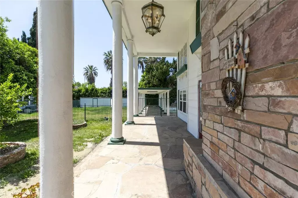 Van Nuys, CA 91406,6845 Louise Avenue