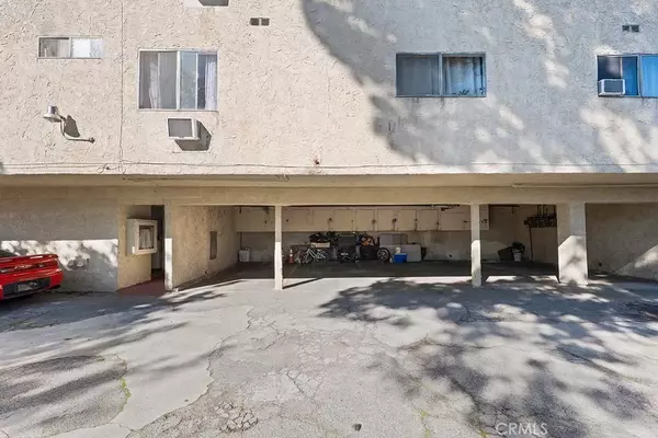 North Hollywood, CA 91605,6828 Fulton Avenue