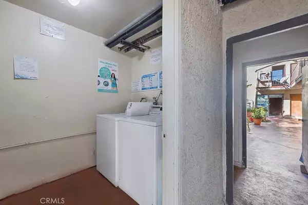 North Hollywood, CA 91605,6828 Fulton Avenue