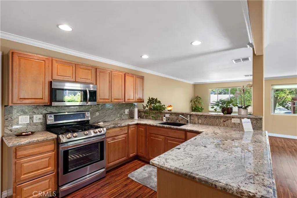 4201 Topanga Canyon #32, Woodland Hills, CA 91364