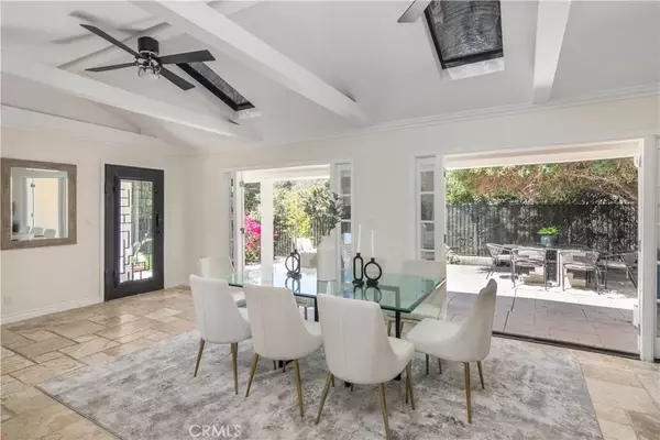 Woodland Hills, CA 91364,4844 Escobedo Drive