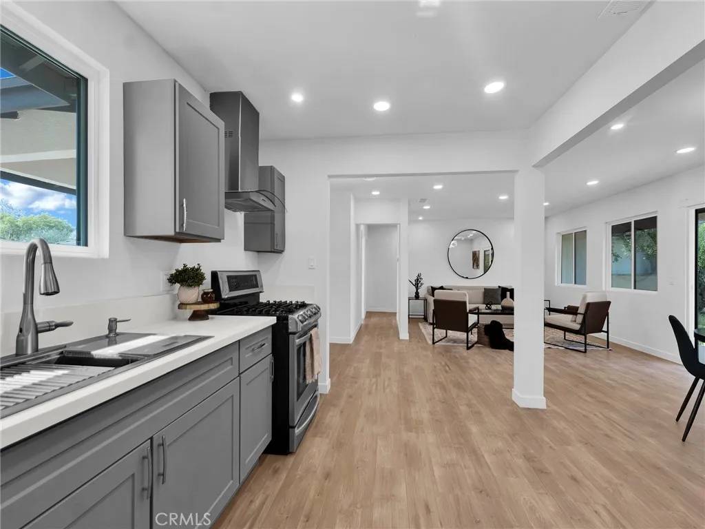 Granada Hills, CA 91343,10050 Gloria Avenue
