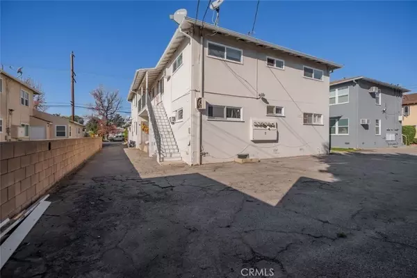Van Nuys, CA 91411,5654 Kester Avenue #4