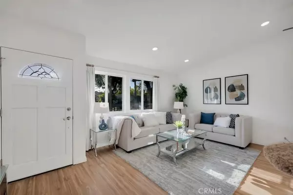 West Hills, CA 91307,7326 Mclaren Avenue