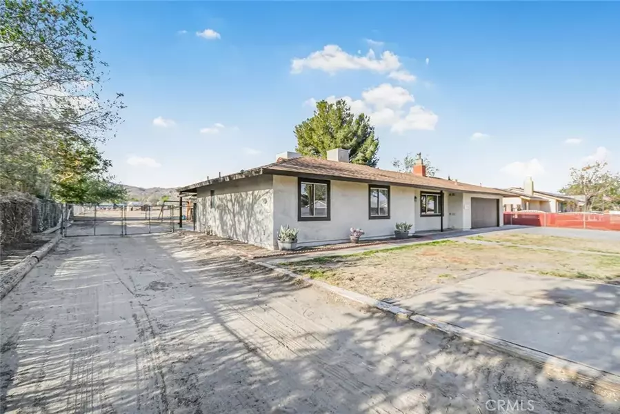 15620 Newmont Avenue, Lancaster, CA 93535
