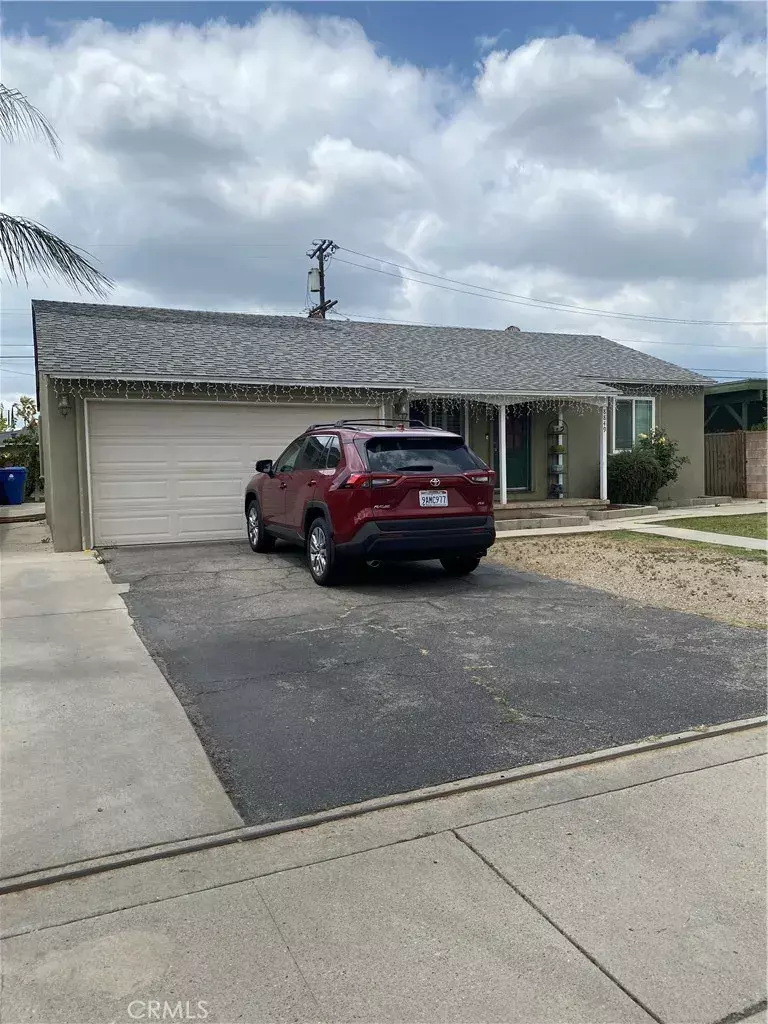 Panorama City, CA 91402,8849 Tyrone Avenue