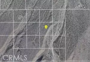 250 E Vic Avenue Z14, Llano, CA 93544