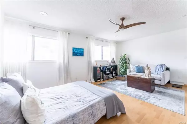 Santa Monica, CA 90403,943 19th Street