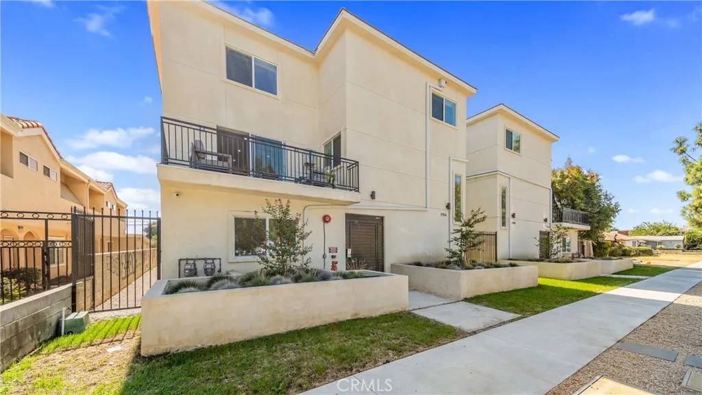 17154 CHATSWORTH Street #2, Granada Hills, CA 91344