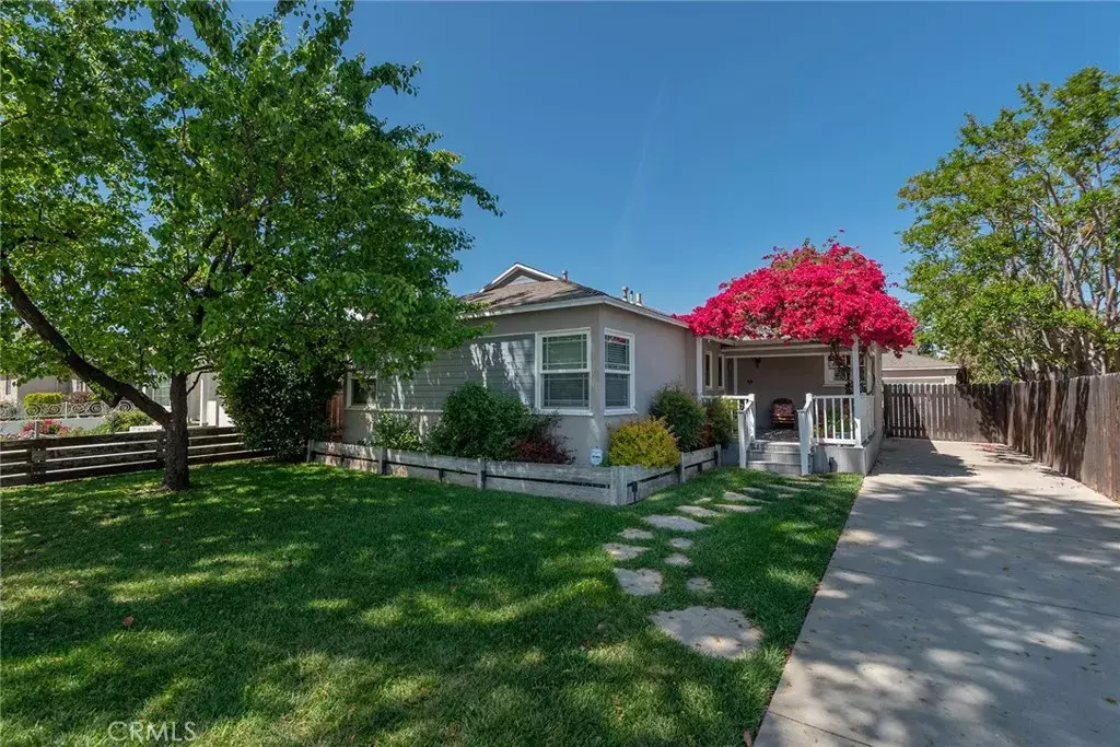 Lake Balboa, CA 91406,17557 Gilmore Street