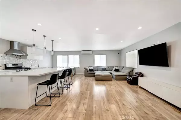Calabasas, CA 91302,23777 Mulholland Hwy SPC 153