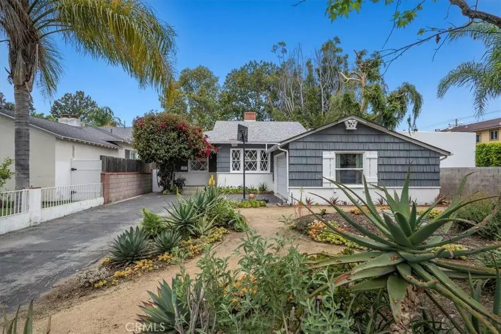 Valley Village, CA 91607,12517 Califa Street